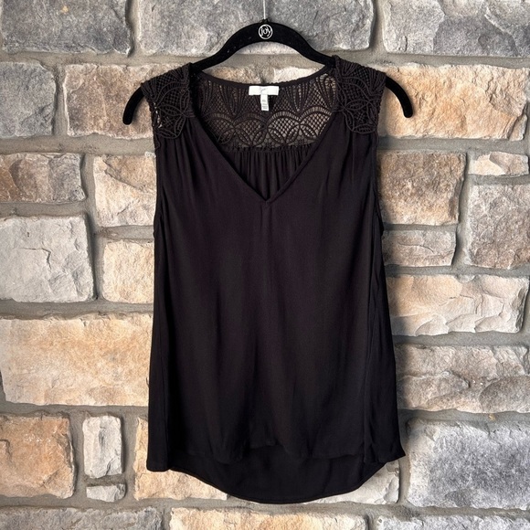 Joie Laser Cut Lace Viscose V Neck Top Sz XS - Picture 1 of 5
